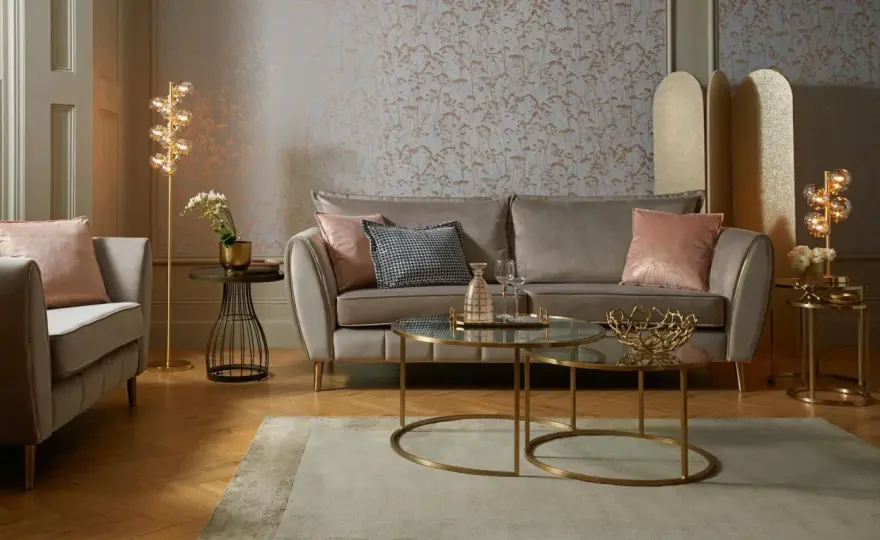 Przytulny salon glamour bez efektu showroomu - praktyczne zasady