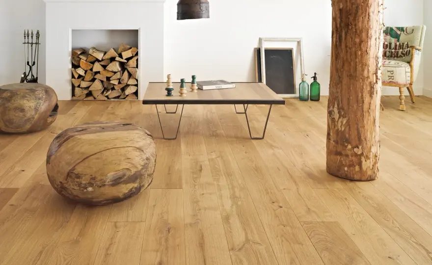 Salon w stylu francuskim - 5 inspiracji i praktyczne zasady