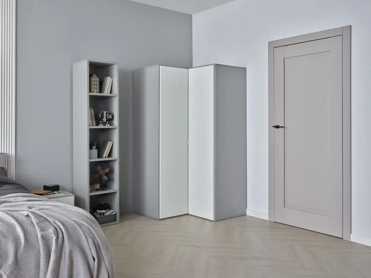 Szare panele ścienne, drzwi i meble tworzą spójną, nowoczesną aranżację. Idealne do wnętrz, gdzie liczy się subtelność i styl.